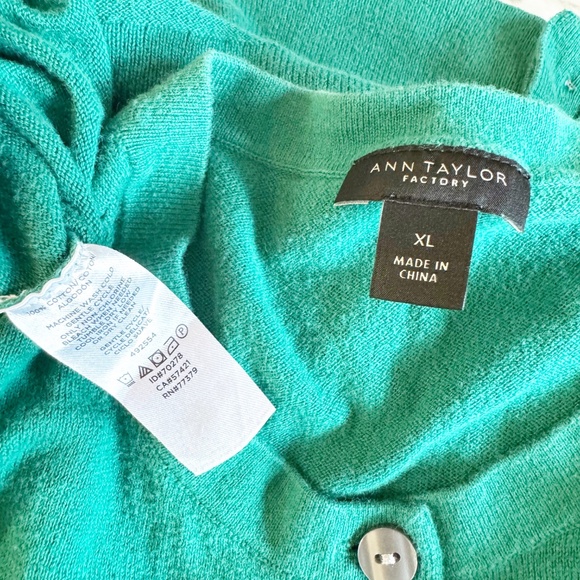 Ann Taylor Emerald Green Cardigan - Picture 3 of 6